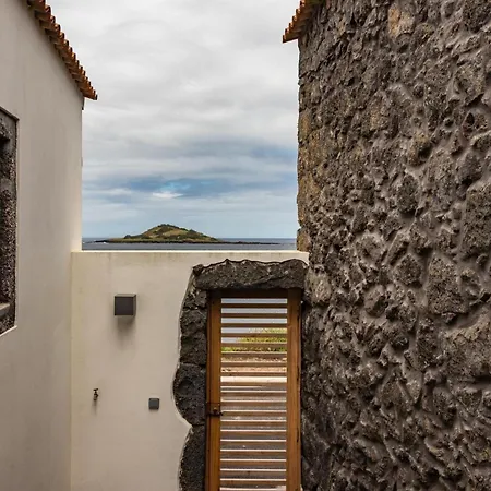Portas Do Ilheu Praia da Graciosa
