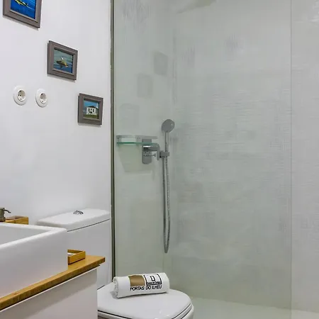 Portas Do Ilheu Holiday home *